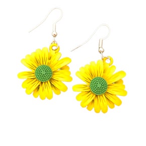 Daisy Drop Earring